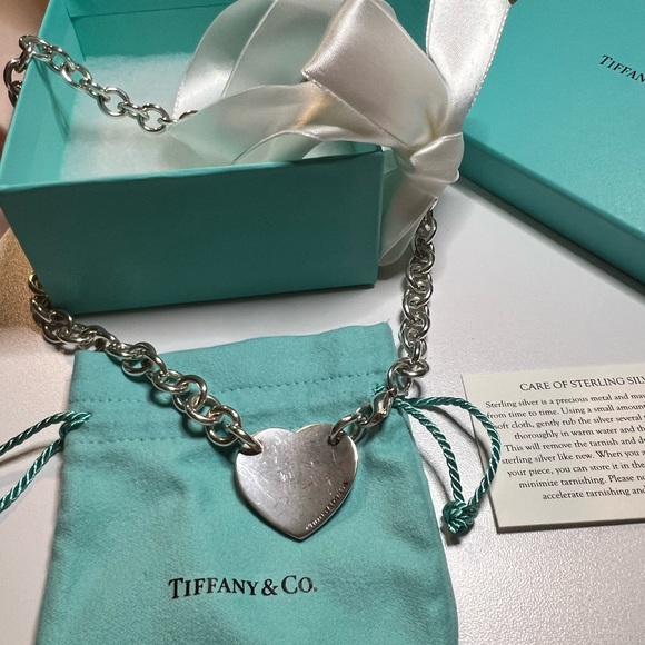 Tiffany & Co. Silver Heart Tag Chain Necklace, Authentic - Picture 4 of 6